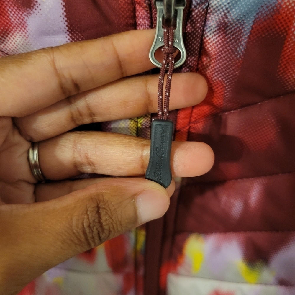 Eddie Bauer Womens Outdoor Hybrid Burgundy Tie Die Puffer Vest. Size XL - Picture 6 of 11